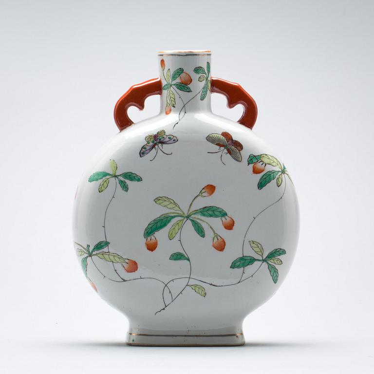 PILGRIMSKRUS, porslin, Kina, 1900-tal.