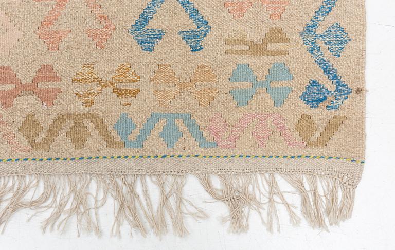 A Kelim carpet, c. 252 x 200 cm.
