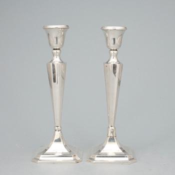 LJUSSTAKAR, ett par, silver, van Kempen, Nederländerna, 1925.