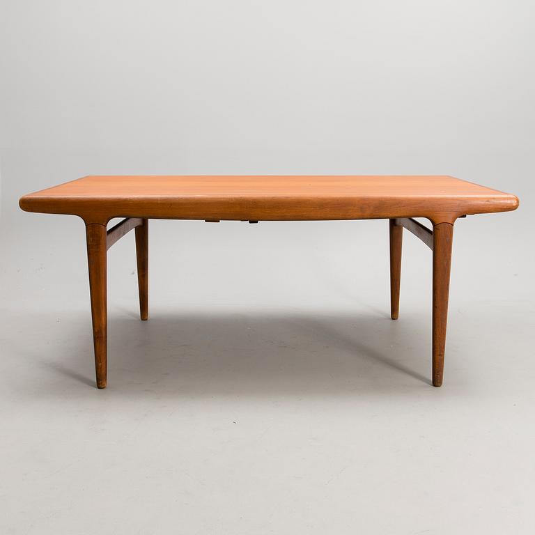 A Dinning table by Johannes Andersen for Uldum Møbelfabrik, Denmark 1960s.