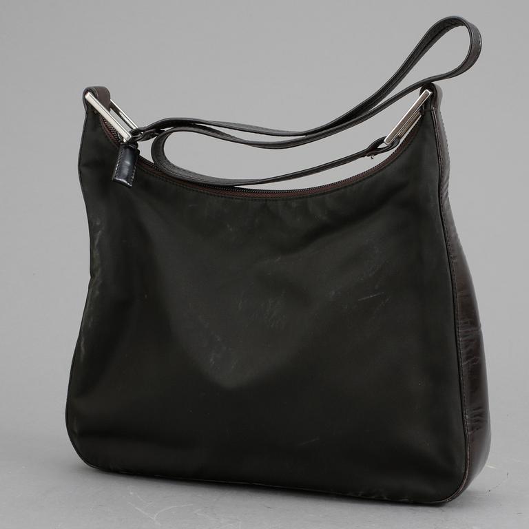 VÄSKA, Prada.