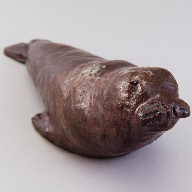 TAISTO KAASINEN, a stoneware, sculpture signed Kaasinen Arabia.