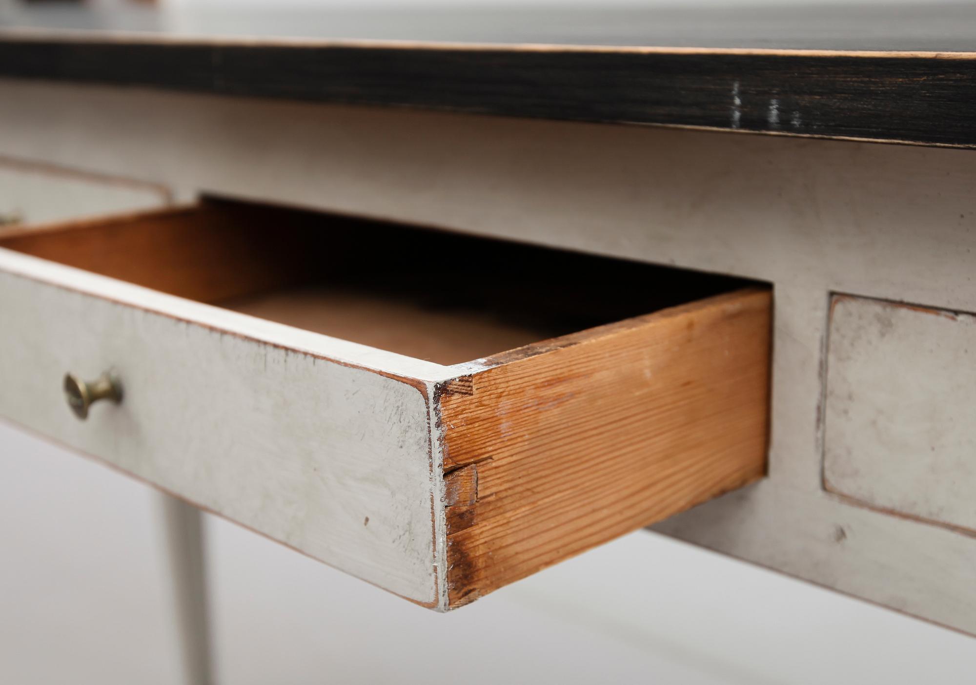 SIDEBOARD/AVLASTNINGSBORD, 1900-tal, delvis äldre delar.