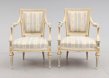 KARMSTOLAR, 1 par, gustavianska, signerade LSH Lars Söderholm, 1700-talets andra hälft.