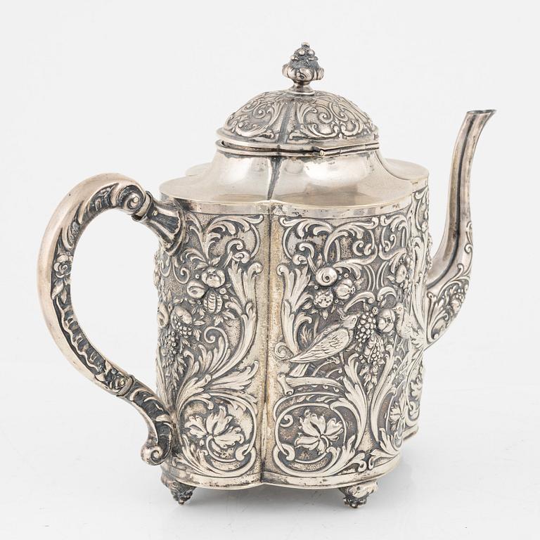 A silver tea and coffee set with tray, Germany, early 20th century.