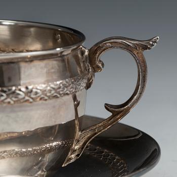 DEKORATIONSKOPP med FAT, sterling silver, Frankrike 1900-talets början. Vikt 177,6 g.