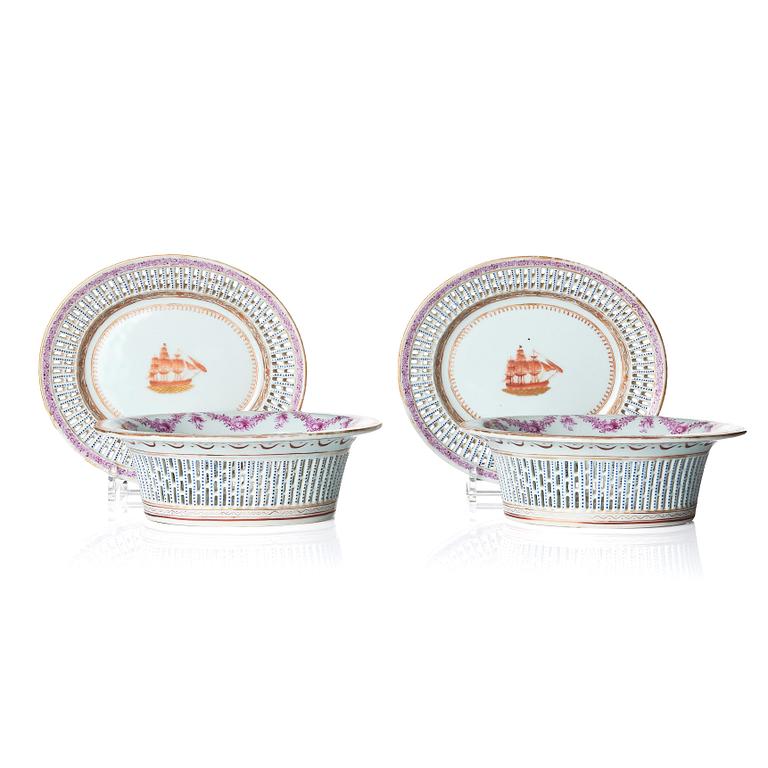 A pair of famille rose Chinese Export 'Shipping subject' chestnut baskets with stands, Qing dynasty, Jiaqing (1796-1820).