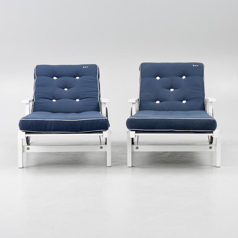 Elsa Stackelberg, Sun loungers, a pair, Fri Form, late 20th Century.