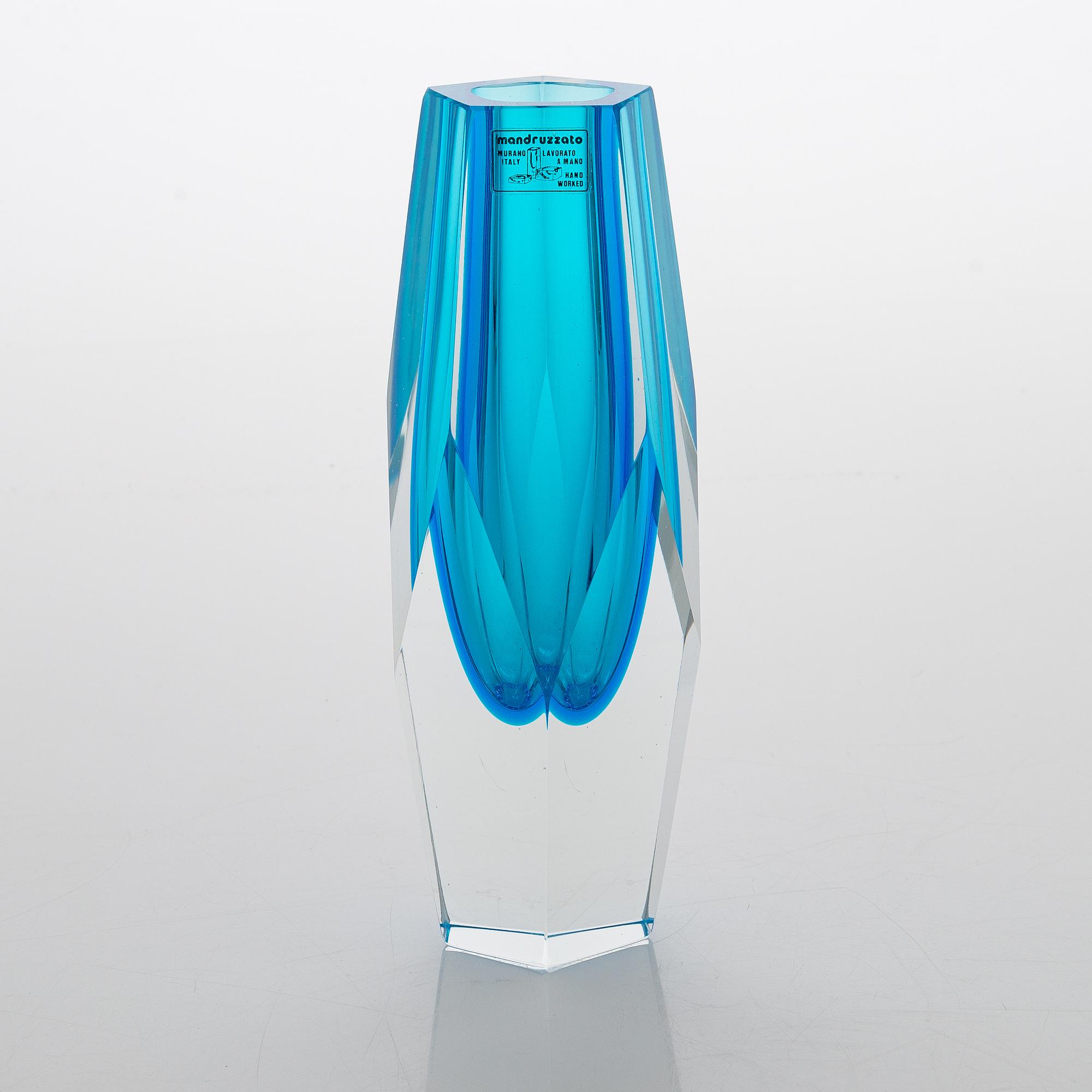 A Mandruzzato vase from Murano, Italy. - Bukowskis