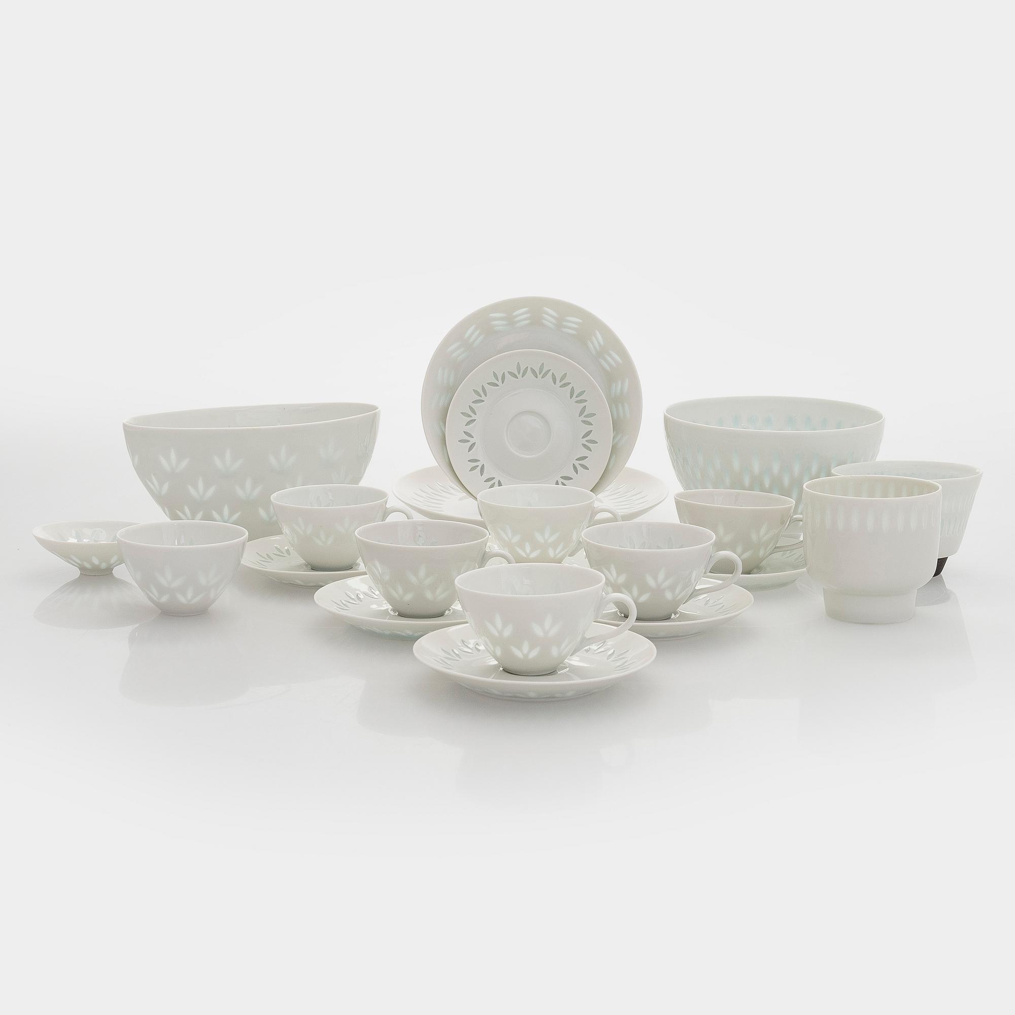 Friedl Holzer-Kjellberg, a 14-piece rice grain porcelain espresso service, signed F.H.Kj Arabia Finland.