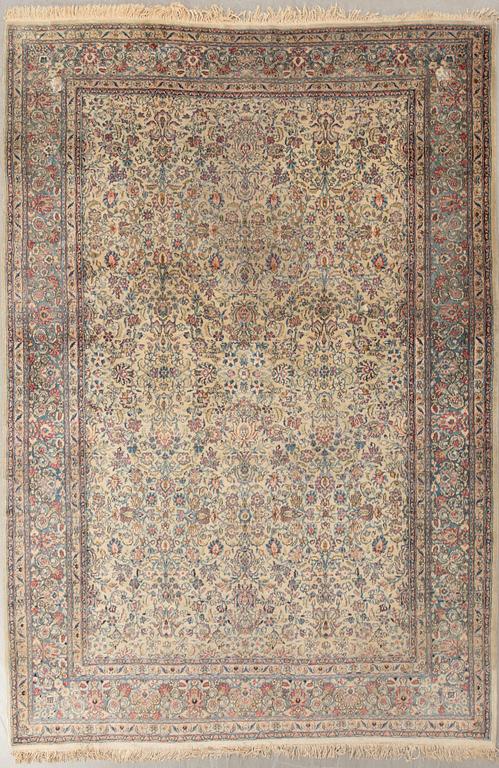 Matta, Täbris, semiantik, ca 345 x 230 cm.