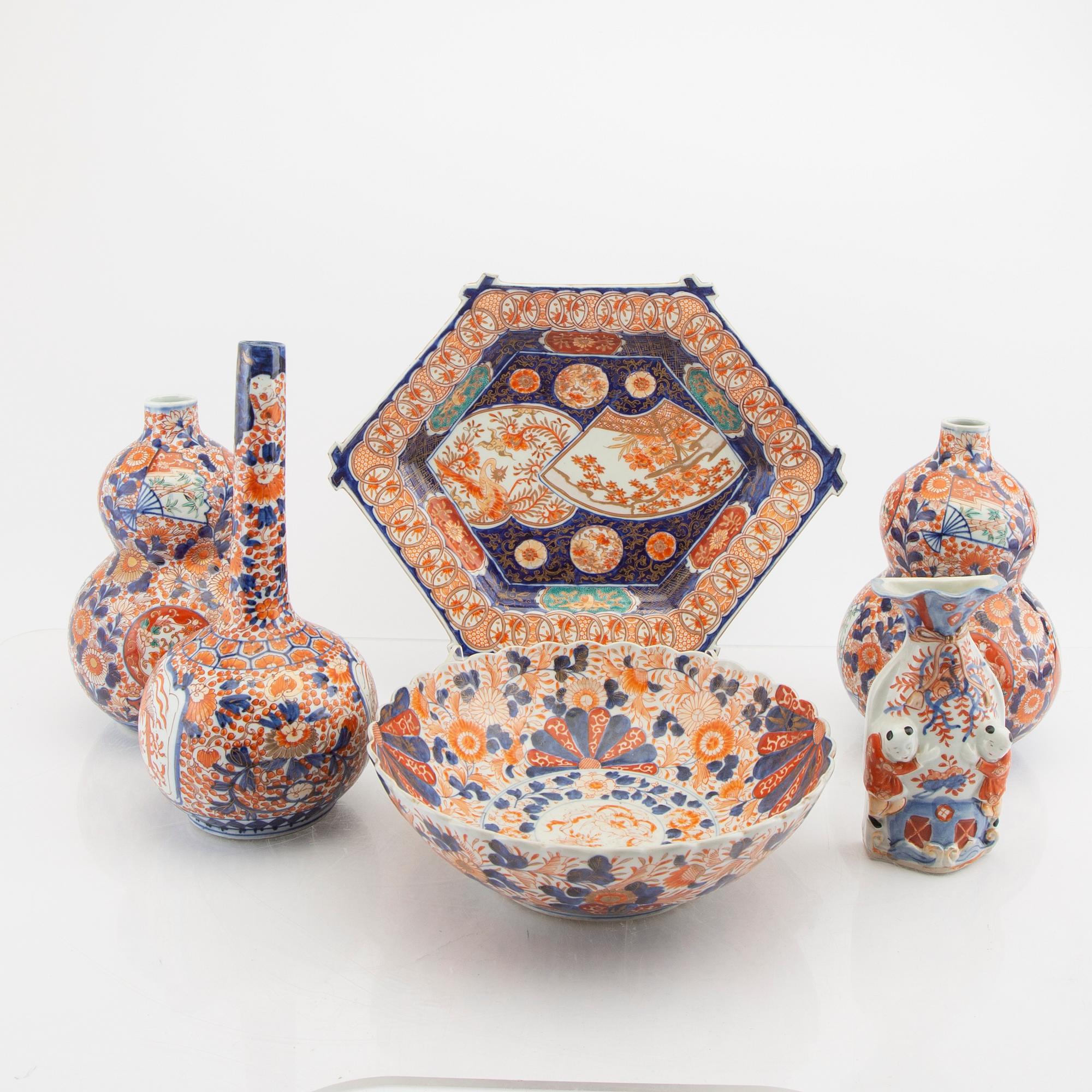 Vases and dishes 6 pcs Japan Imari decor late 19th century porcelain.