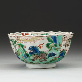 SKÅL, porslin, Qingdynasti Kangxi (1662-1722).
