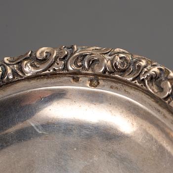 BRICKA, silver, Österrike-Ungern 1872-1922. Vikt ca 1295 gram.