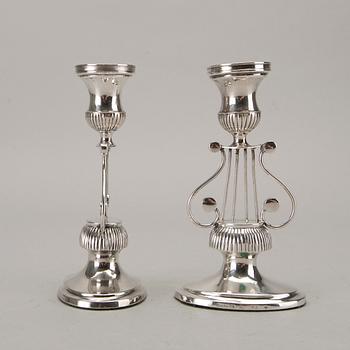 A piar of Swedish 19th century silver candle sticks, mark of JU Flohr Norrköping 1829, height ca 16 cm,