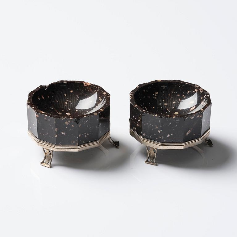 A pair of 'Lika-Risberg' porphyry Empire salts, Älvdalen, Sweden, early 19th century.