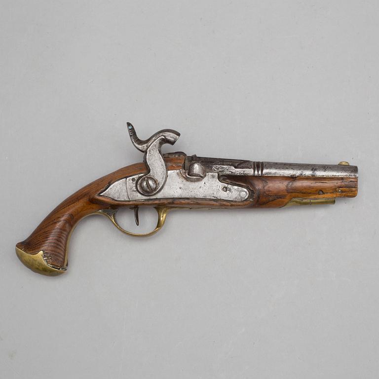 A 19TH CENTURY PERCUSSION PISTOL.