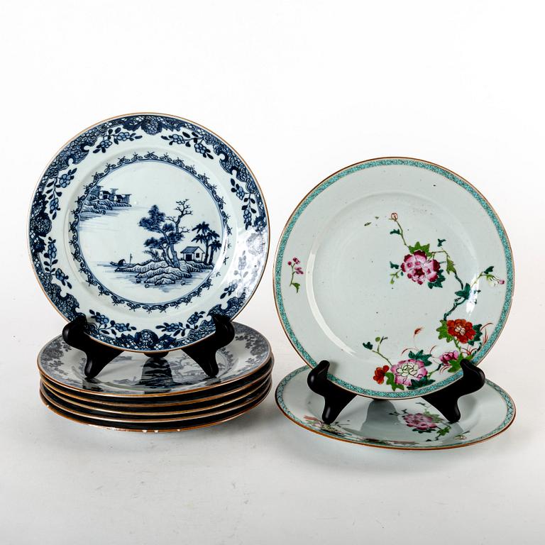 A set of 6+2 Chinese Qianlong porcelain plates.