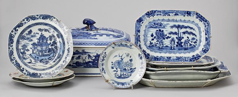 PARTI PORSLIN, 10 delar. Kina, Qianlong och Jiaqing. 1700-1800-tal.