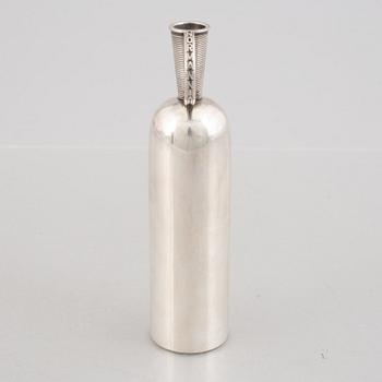 Svend Weihrauch, a sterling silver vase with handle, Aarhus, Franz Hingelberg, Denmark.