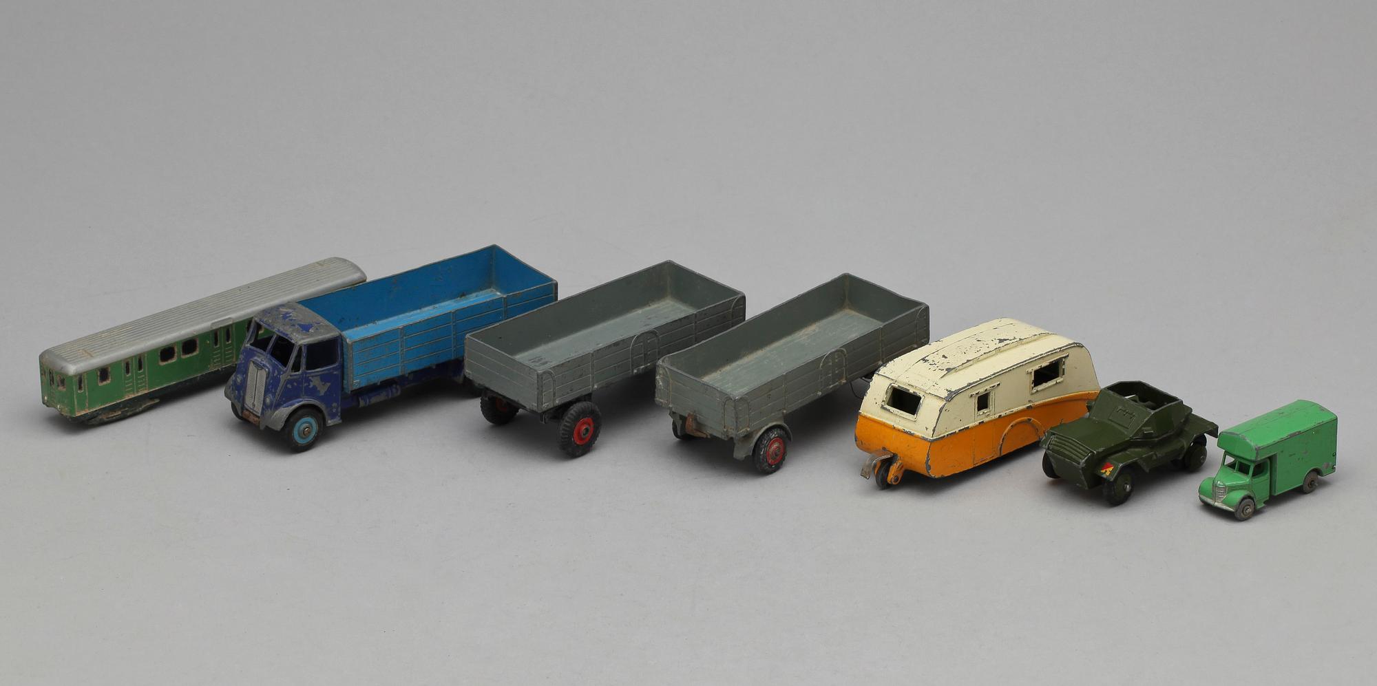 PARTI LEKSAKER, 9 delar, bl a Dinky Toys.