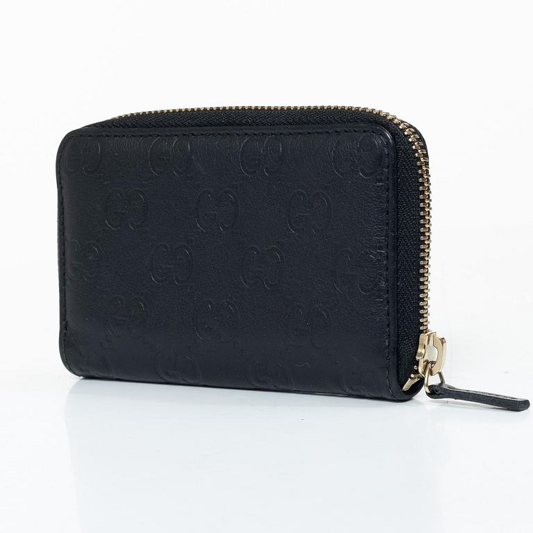 Gucci, wallet.