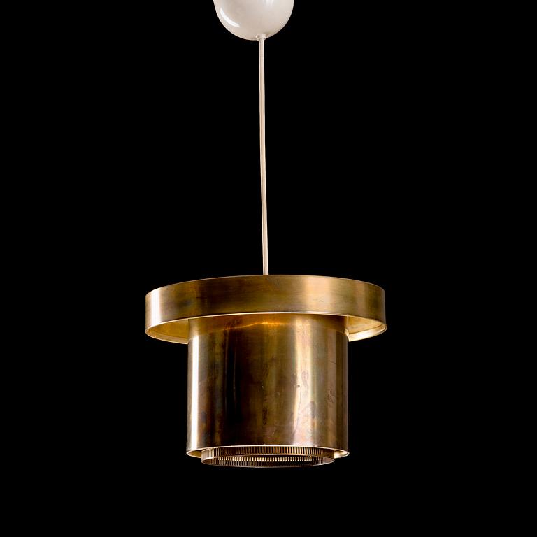 ALVAR AALTO, A PENDANT LIGHT. Model A1. Manufactured by Valaistustyö. Nid 1950s.