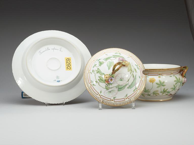 A Royal Copenhagen 'Flora Danica' tureen with cover and stand, Denmark, 20th Century.