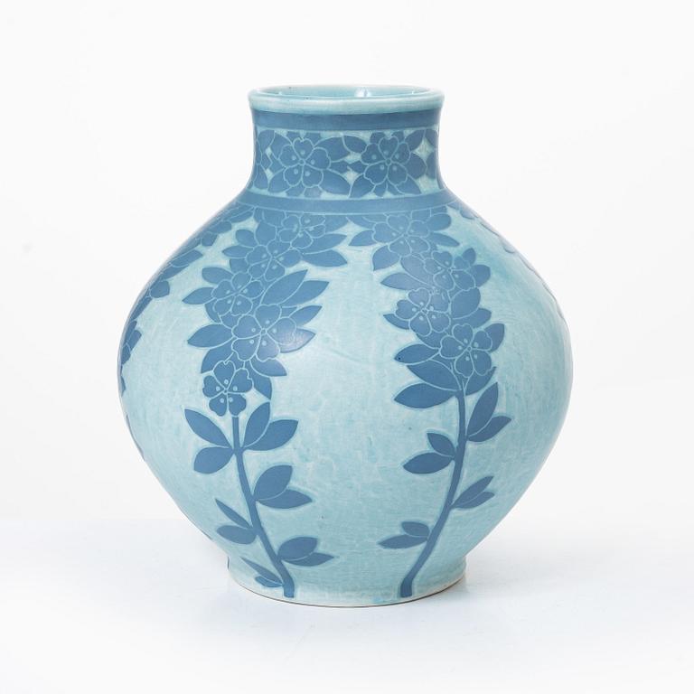 Josef Ekberg, A Swedish  'Sgrafitto' Jugend vase, Gustafsberg, 1911.