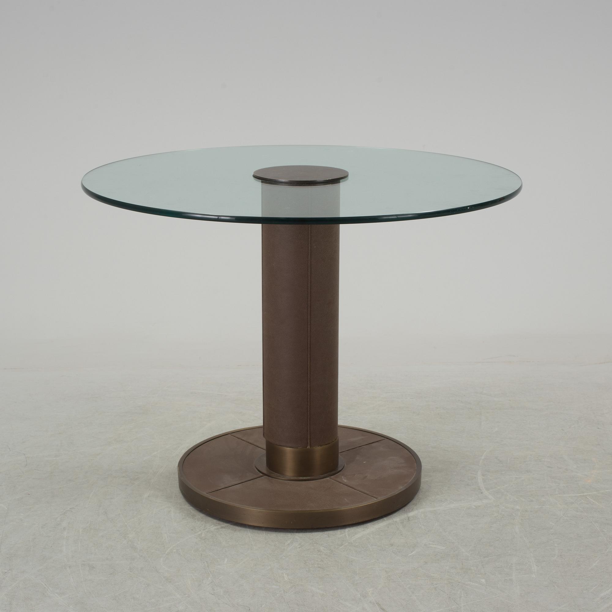 A 1970´s / 1980´s glass table.