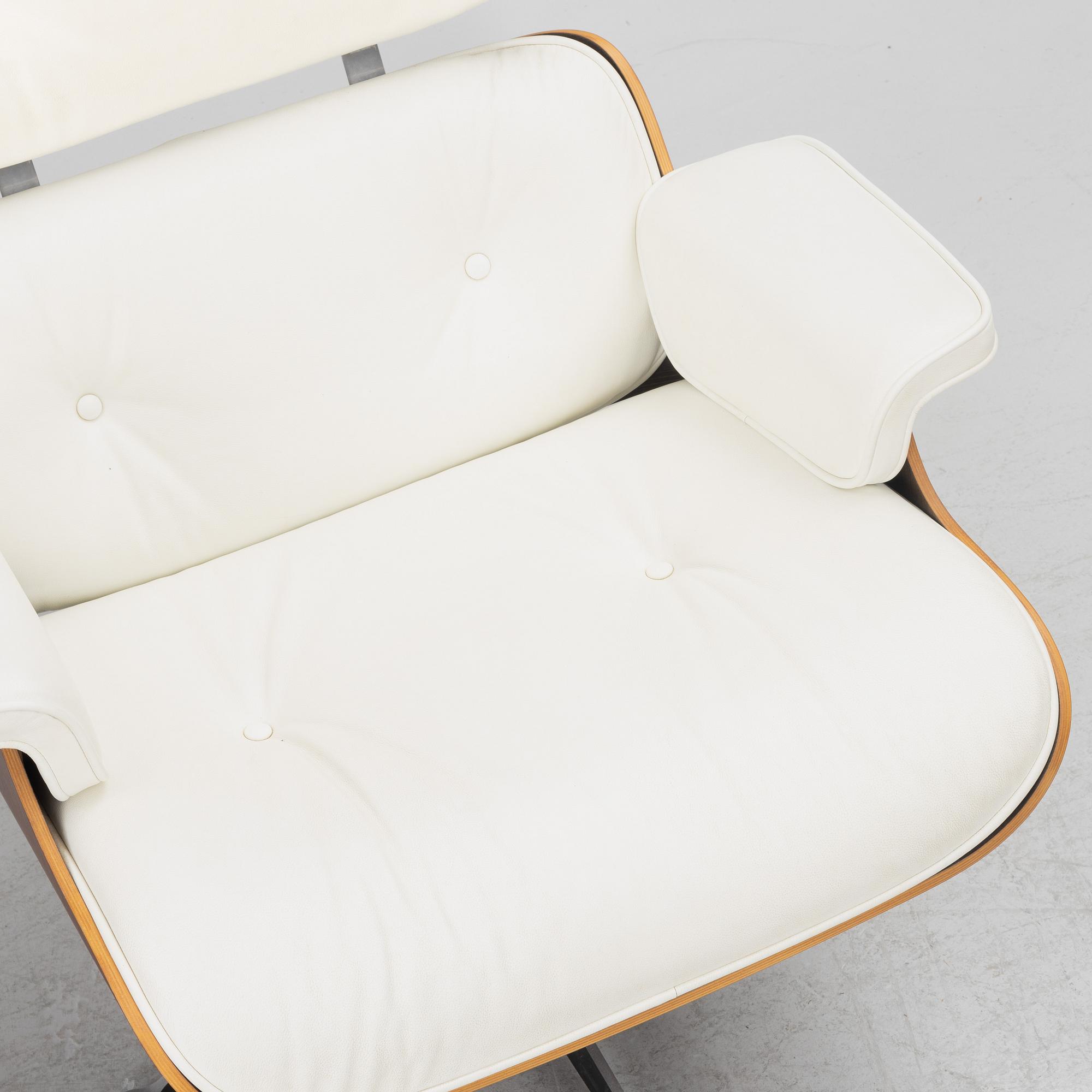 Charles & Ray Eames, fåtölj med fotpall, "Lounge Chair", Vitra, 2008.