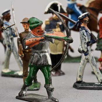 TENNSOLDATER, 89 st, bl a Britains. 1900-talets första hälft.