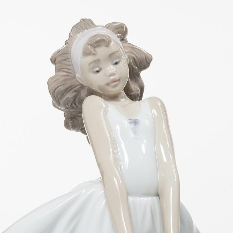 Lladró, figurines, 3 pcs, "Wildflowers", "Floral path" and "Sunday stroll".