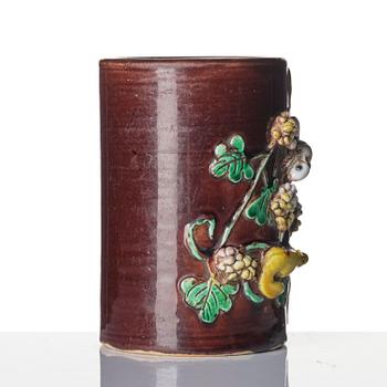 A bisquit glazed brush pot, Bitong, Qing dynasty, Kangxi (1662-1722).