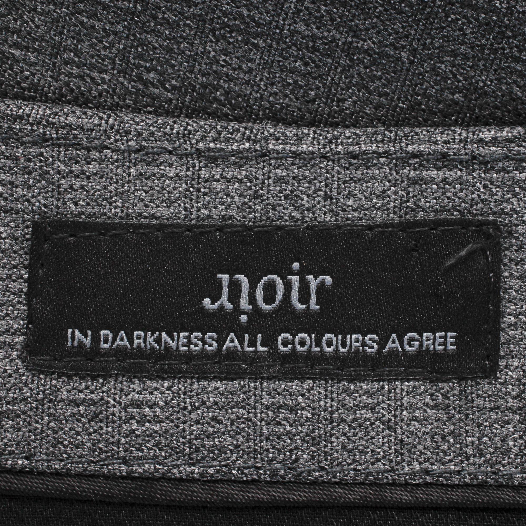 NOIR, a grey av black pencilskirt. Size 38.
