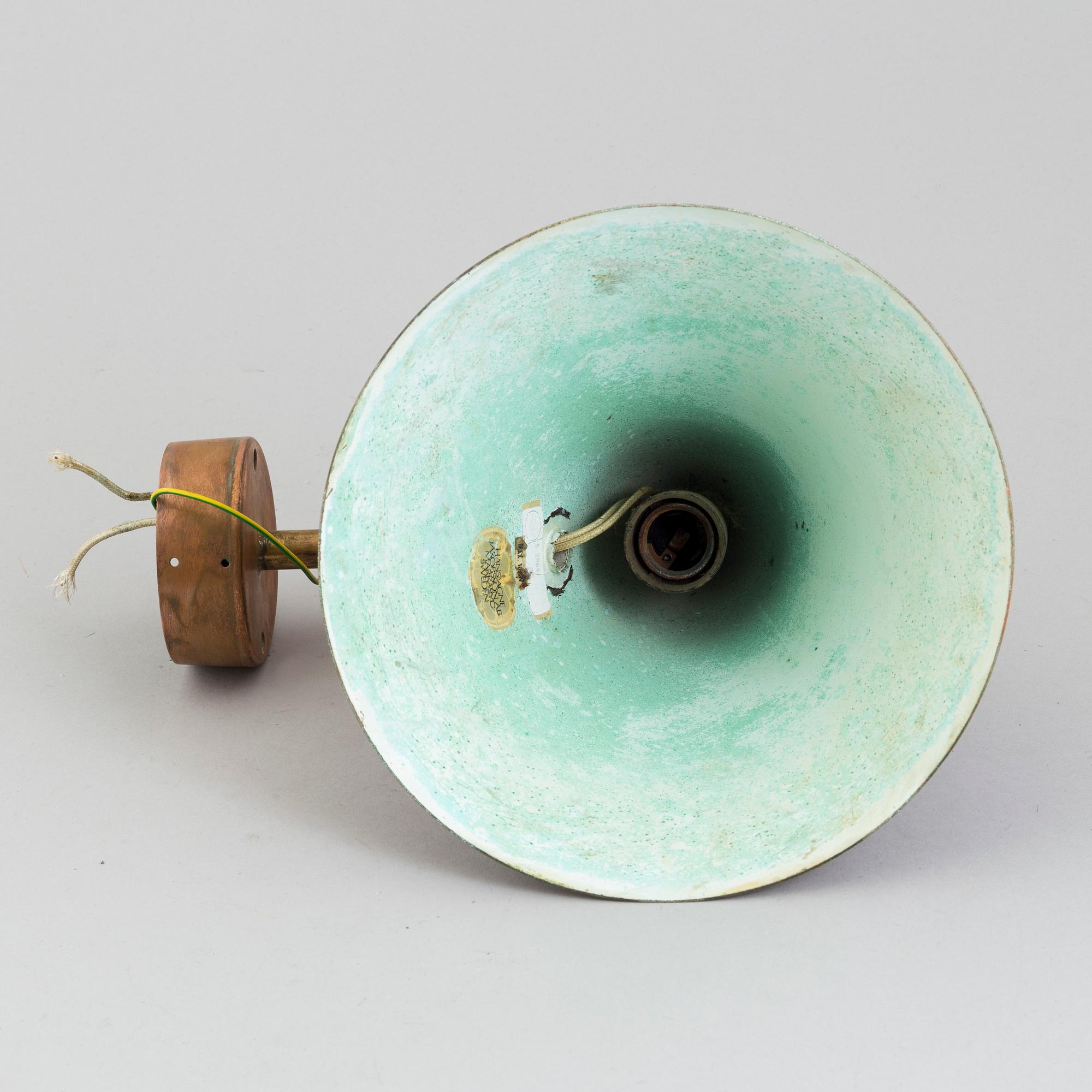 HANS-AGNE JAKOBSSON, vägglampa, 'Tratten', Markaryd.