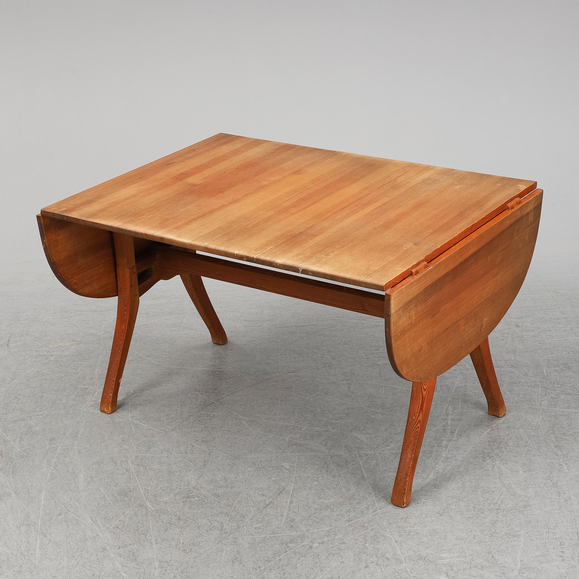 CARL MALMSTEN, a pine dining table, second half of the 20th Century.