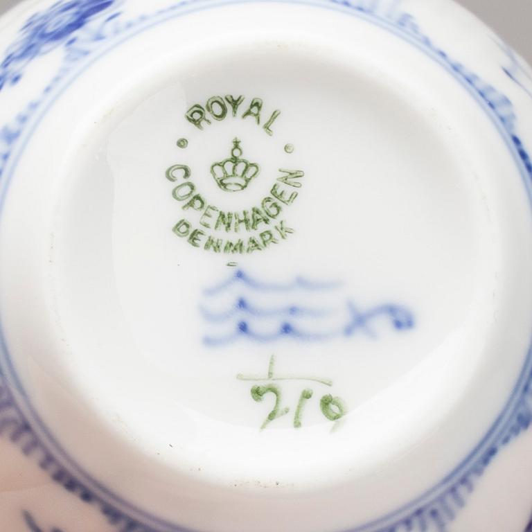 SERVISDELAR, 45 delar, porslin, "Musselmalet", Royal Copenhagen, 1950- /60-tal.