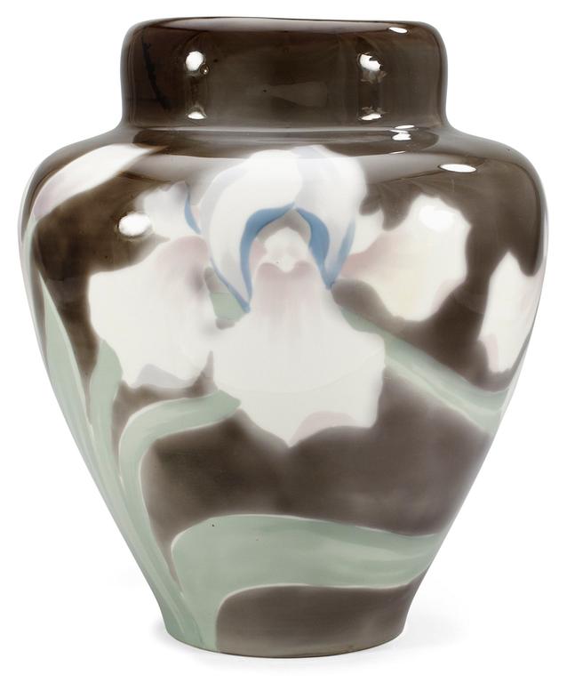 A Nils Emil Lundström art nouveau porcelain vase, Rörstrand circa 1900.