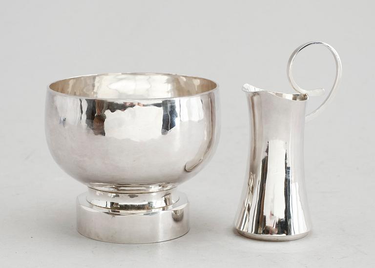 SKÅL OCH GRÄDDKANNA, silver, MÖ, 1973. Tot vikt ca 369 g.