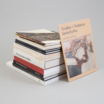 BOOKS AND BOOKLETS, 15 pieces, subject: ecclesiastical textiles and related topics.