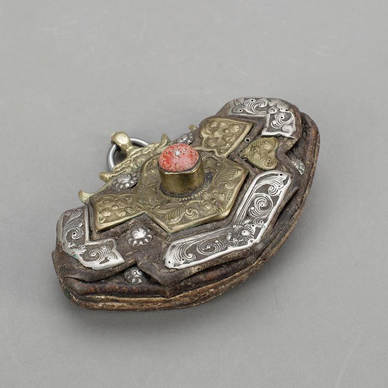 PORTMONNÄ, Tibetansk. 1800-tal.