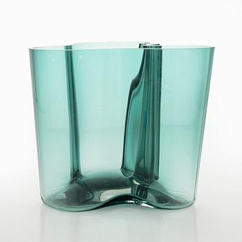 Alvar Aalto, vas "3030", signerad Alvar Aalto.