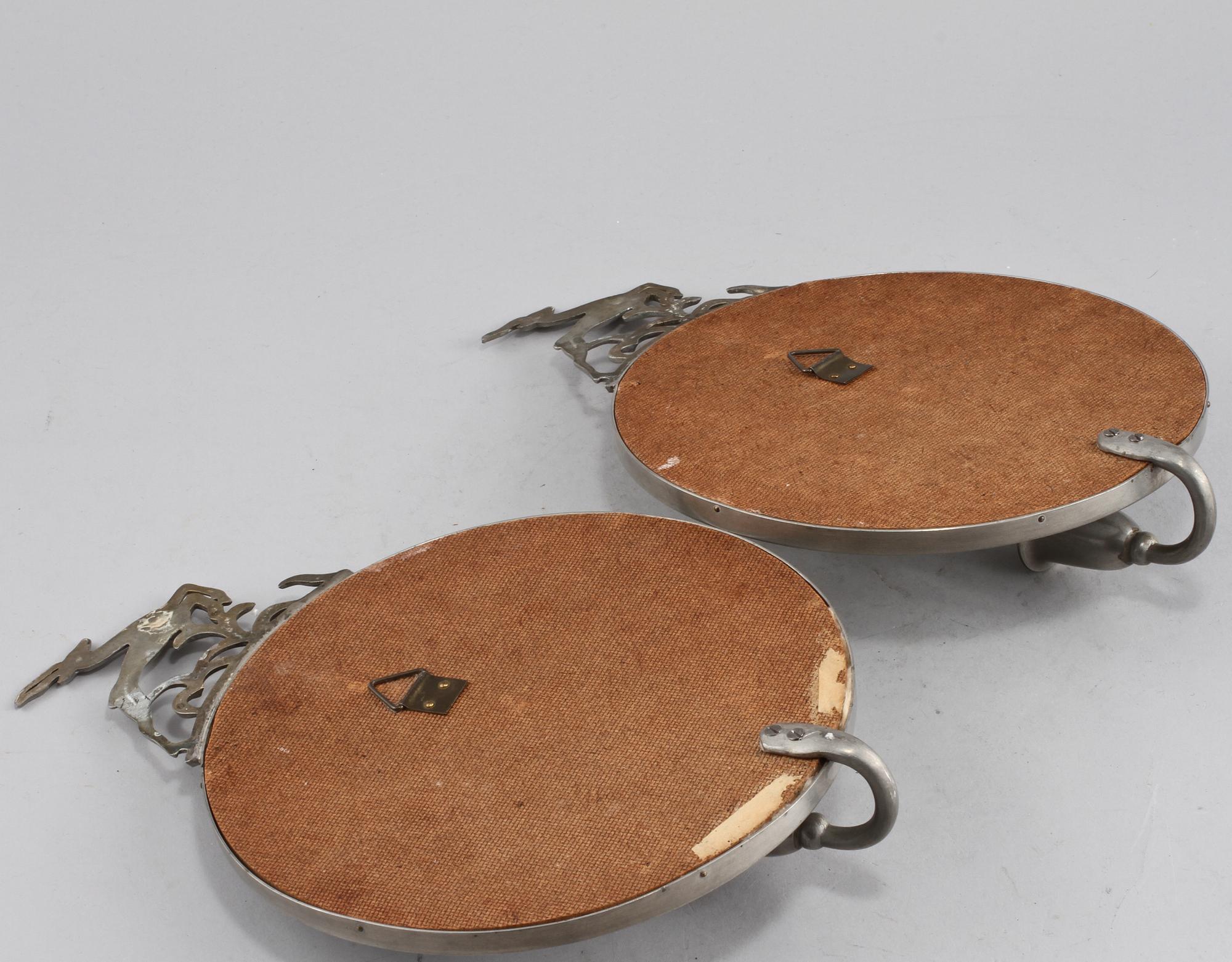 SPEGELLAMPETTER, ett par, tenn, troligen C G Hallberg, 1900-talets andra kvartal.