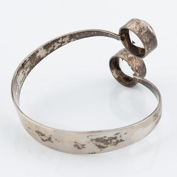 Collier, armring och en ring, silver med bergkristall, bland annat Gert Thysell.