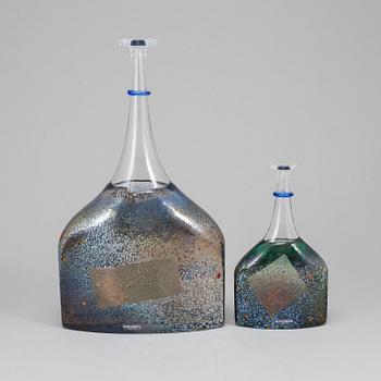 BERTIL VALLIEN, two glass vases from Kosta Boda Artist Collection.