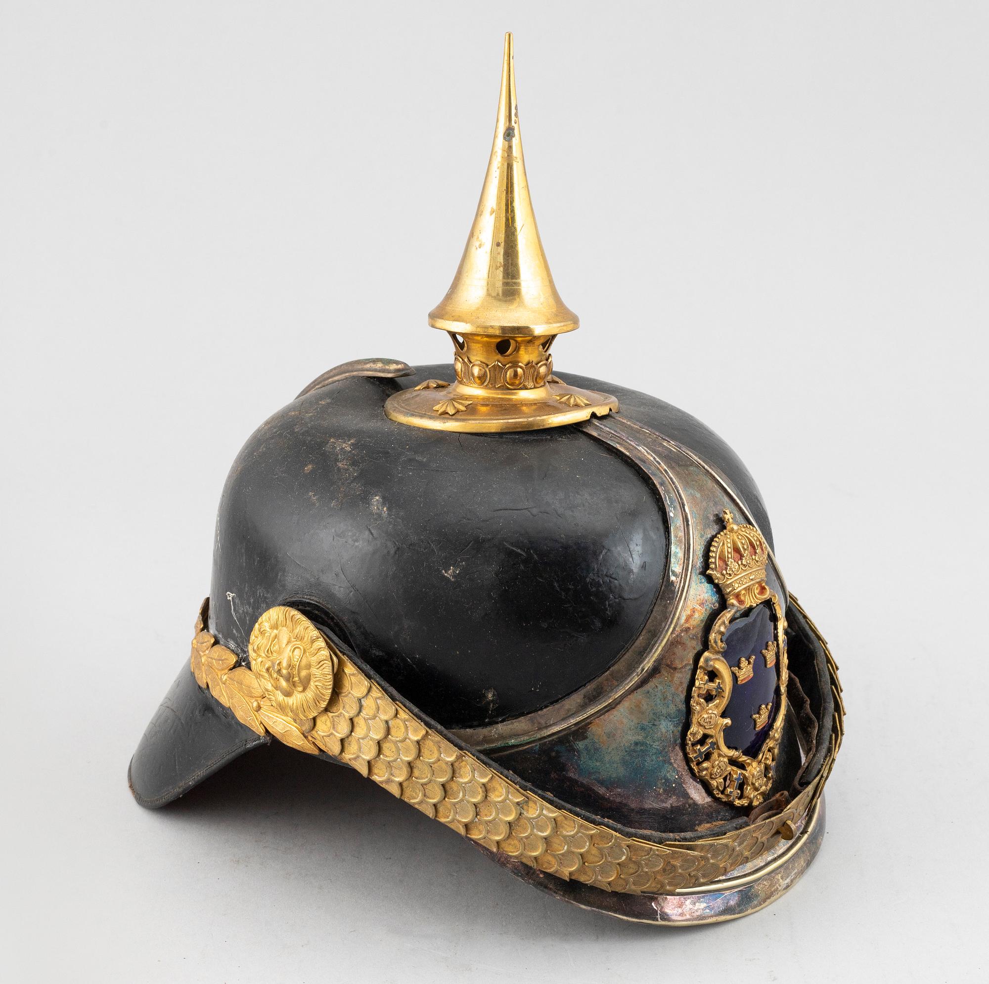 HJÄLM, m/1886 för officer vid Livregementets dragoner.