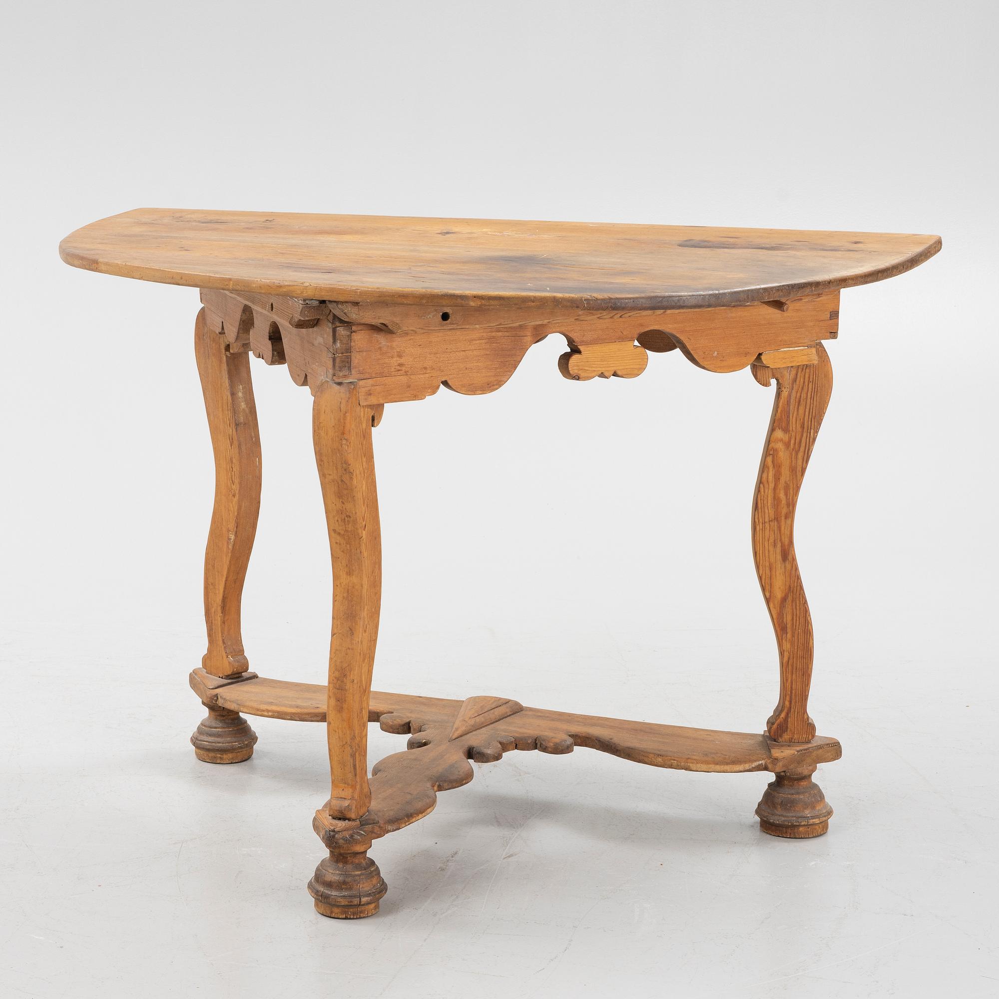 Bord, Sverige, Senbarock, 1700-talets första hälft.