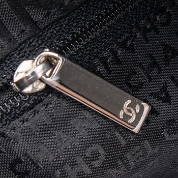 VÄSKA, "Large Ultimate Soft", Chanel.