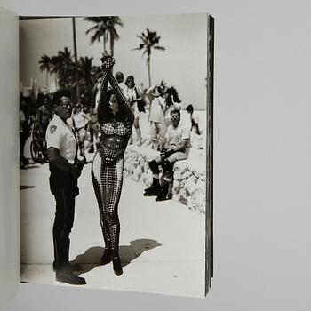 PARTI FOTOLITTERATUR, 4 st, bland annat "10 Women by Peter Lindbergh", Peter Lindbergh och Karl Lagerfeld, 1998.